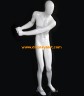 M32-golfingmannequin